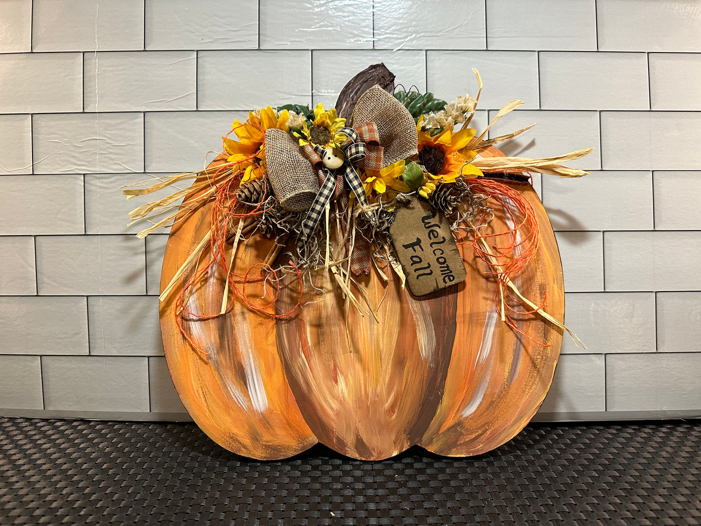 Welcome Fall Pumpkin sign