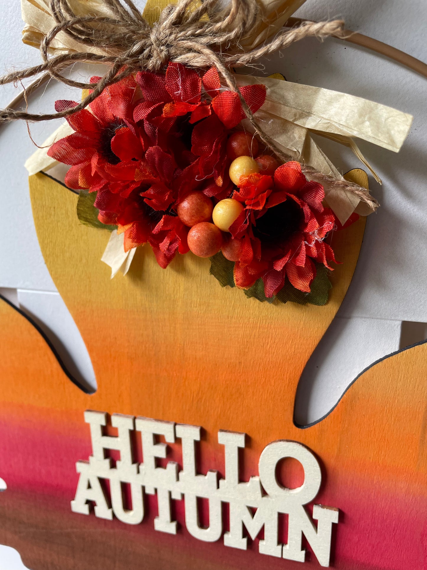 Hello Autumn wire wreath