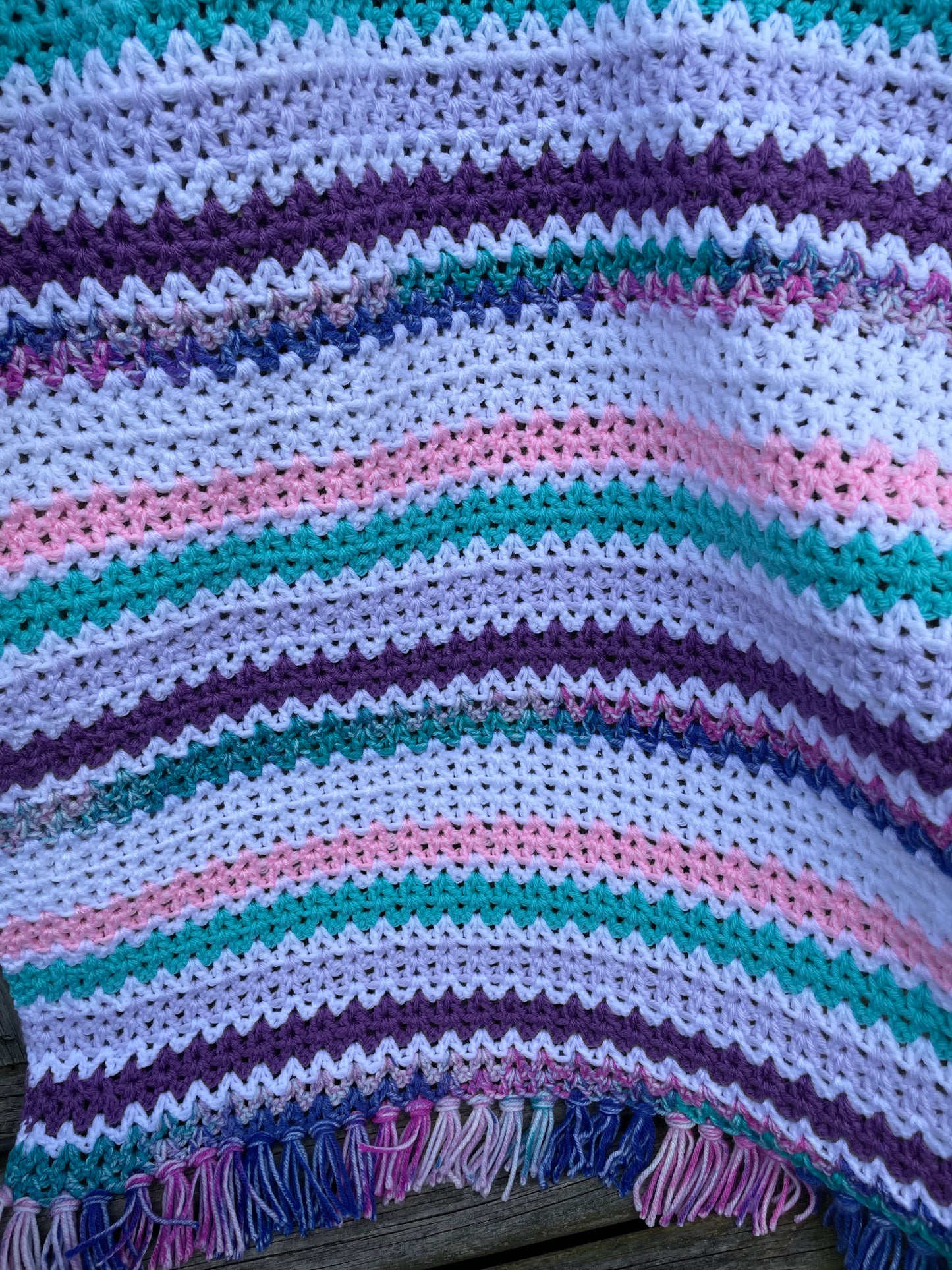 V-Stripe Blanket